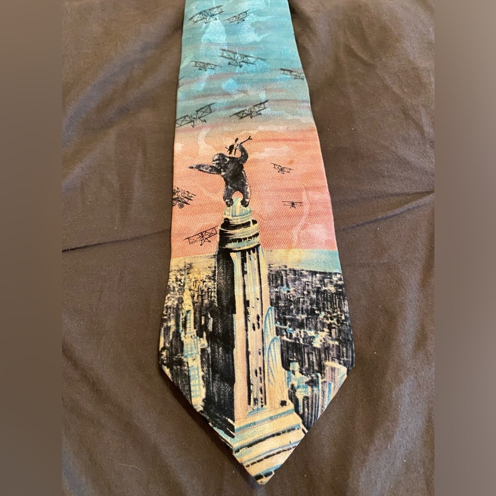 Jonathan Rogers King Kong Empire State Building NYC 100% Print Silk Neck Tie
